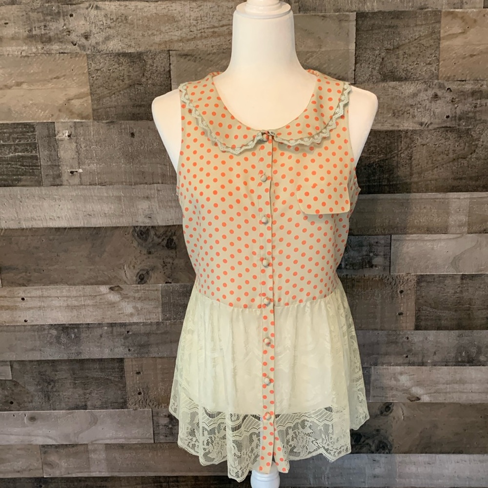 Aniina Sleeveless Polka Top with lace and Peter Pan collar